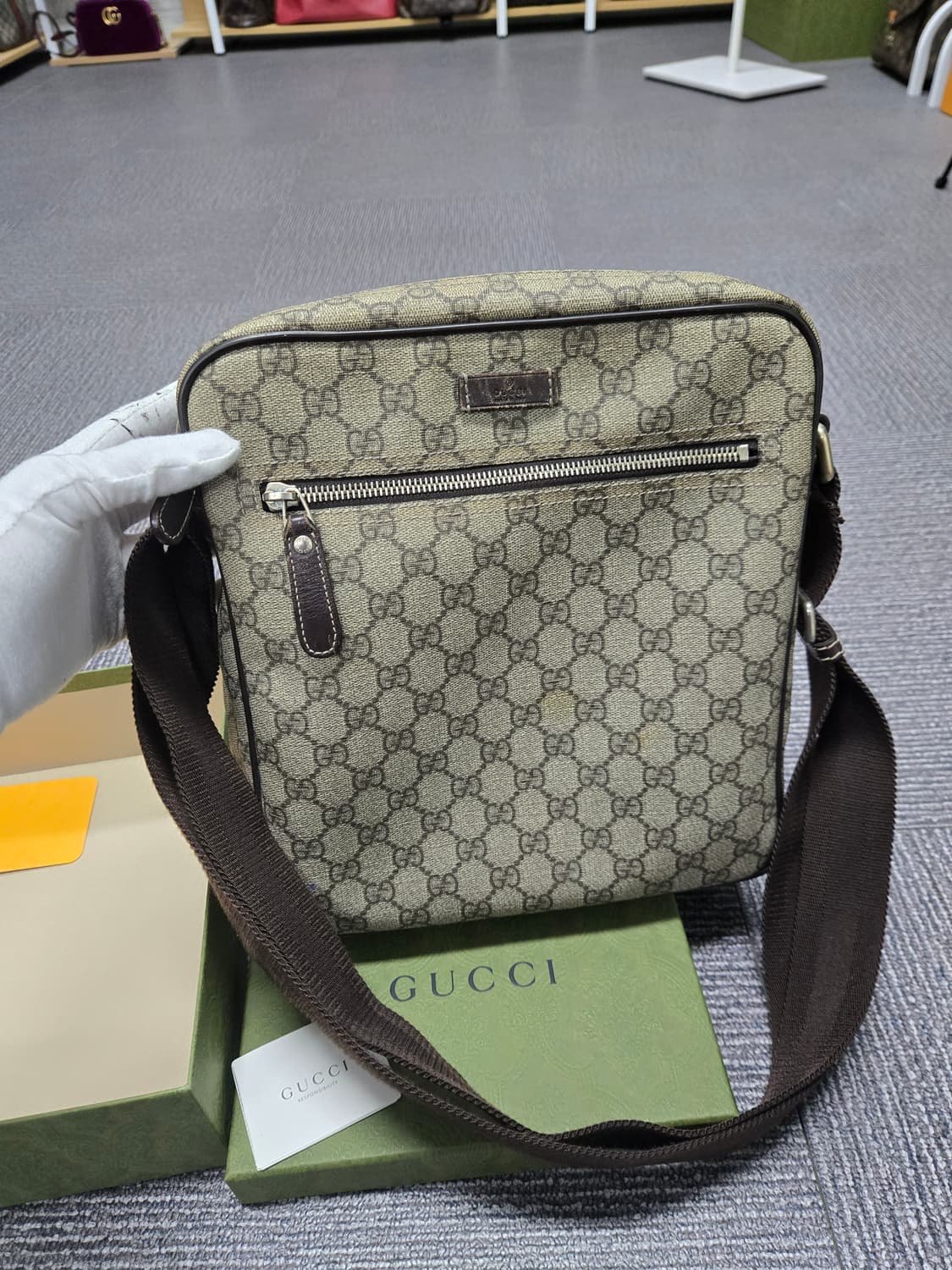 [특가][정품] 구찌 시그니처 메신저백 상품이미지1