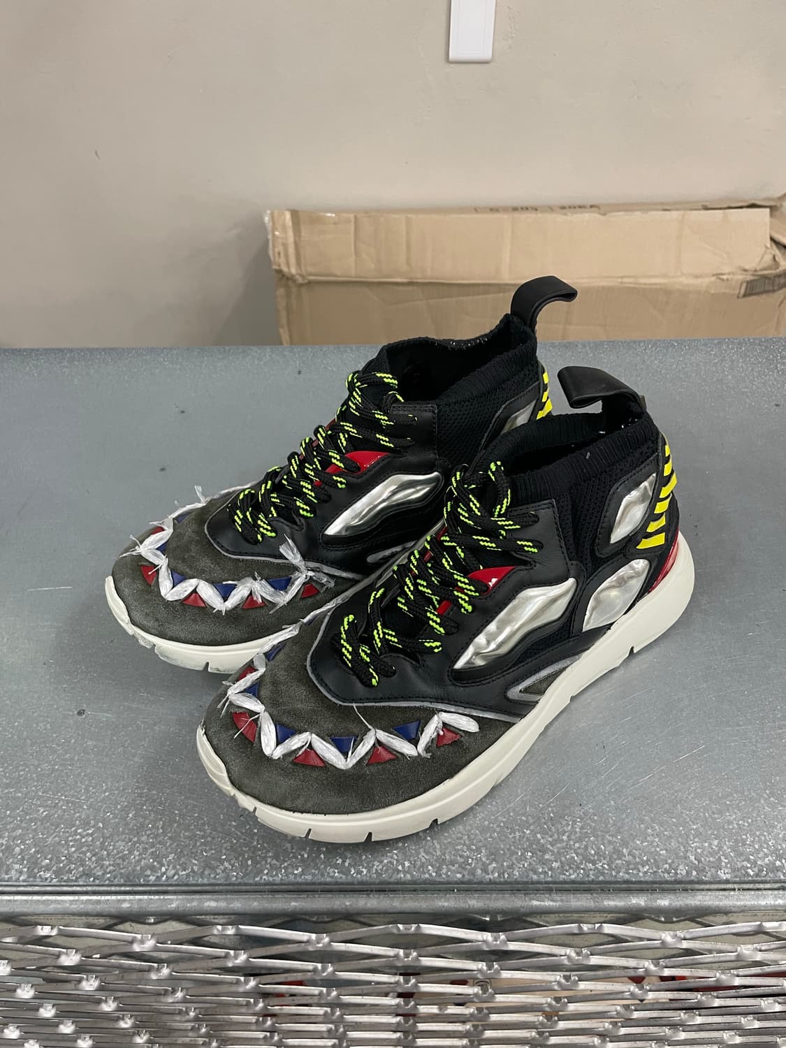 발렌티노 가라바니 스니커즈 EU42 상품이미지2