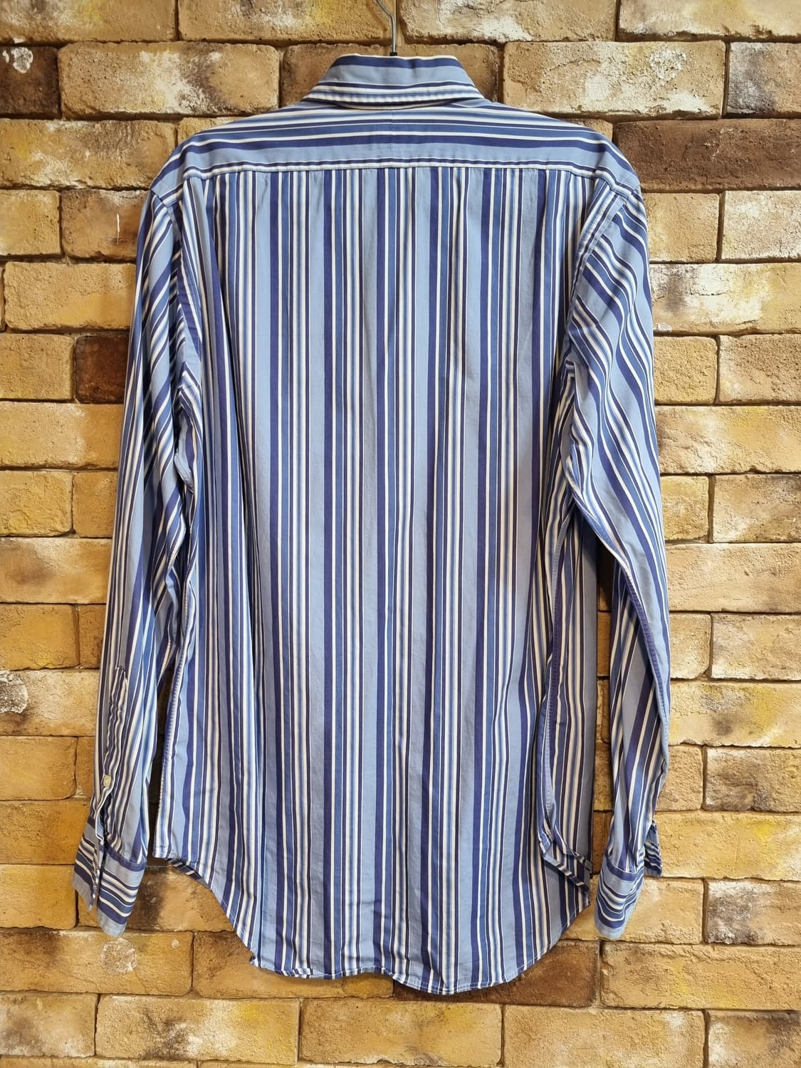 폴로 랄프로렌의 매력적인 블루 스트라이프 셔츠 상품이미지2