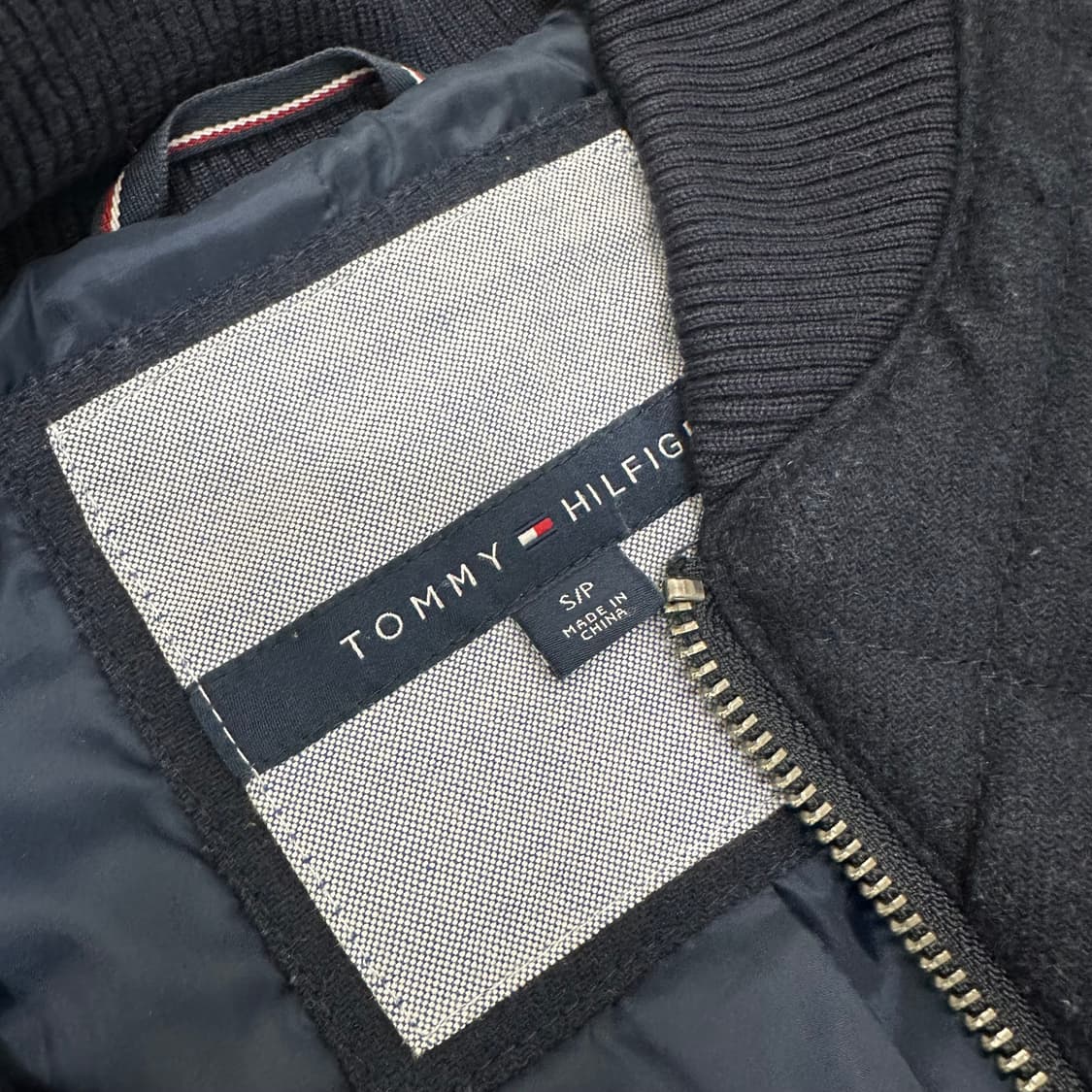 타미힐피거 퀄팅 봄버 점퍼 자켓 네이비 상품이미지3