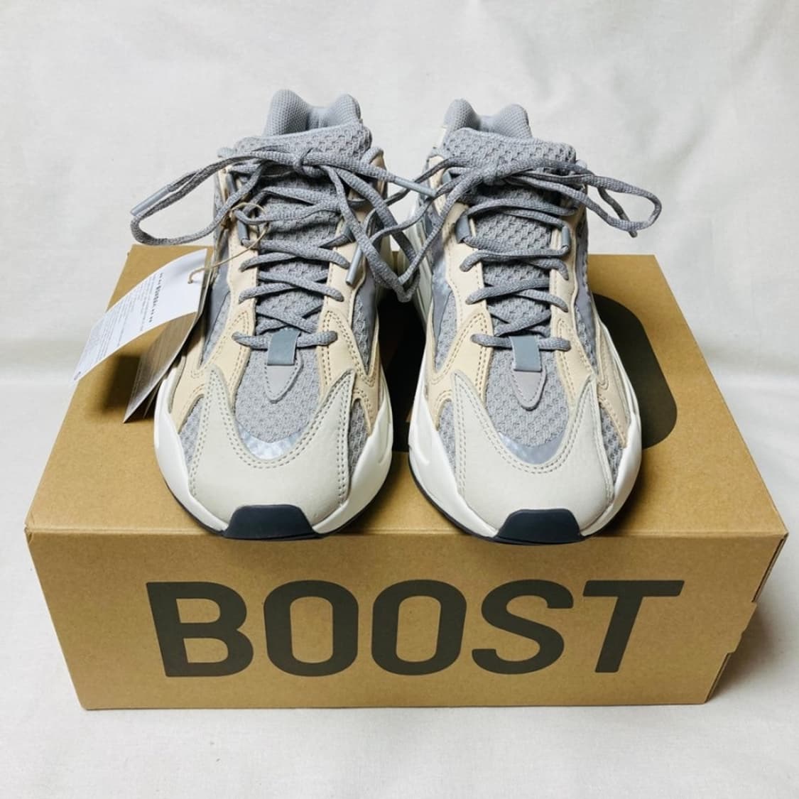 아디다스 이지부스트 700v2 크림 285 상품이미지2