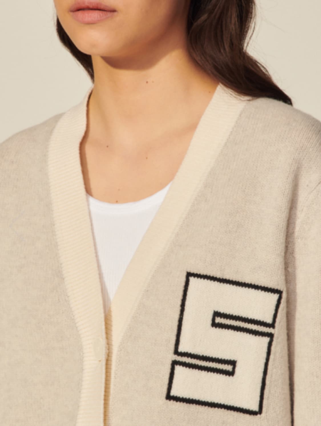 (새상품) 산드로 울 100% 로고 패치 가디건 2사이즈 상품이미지3