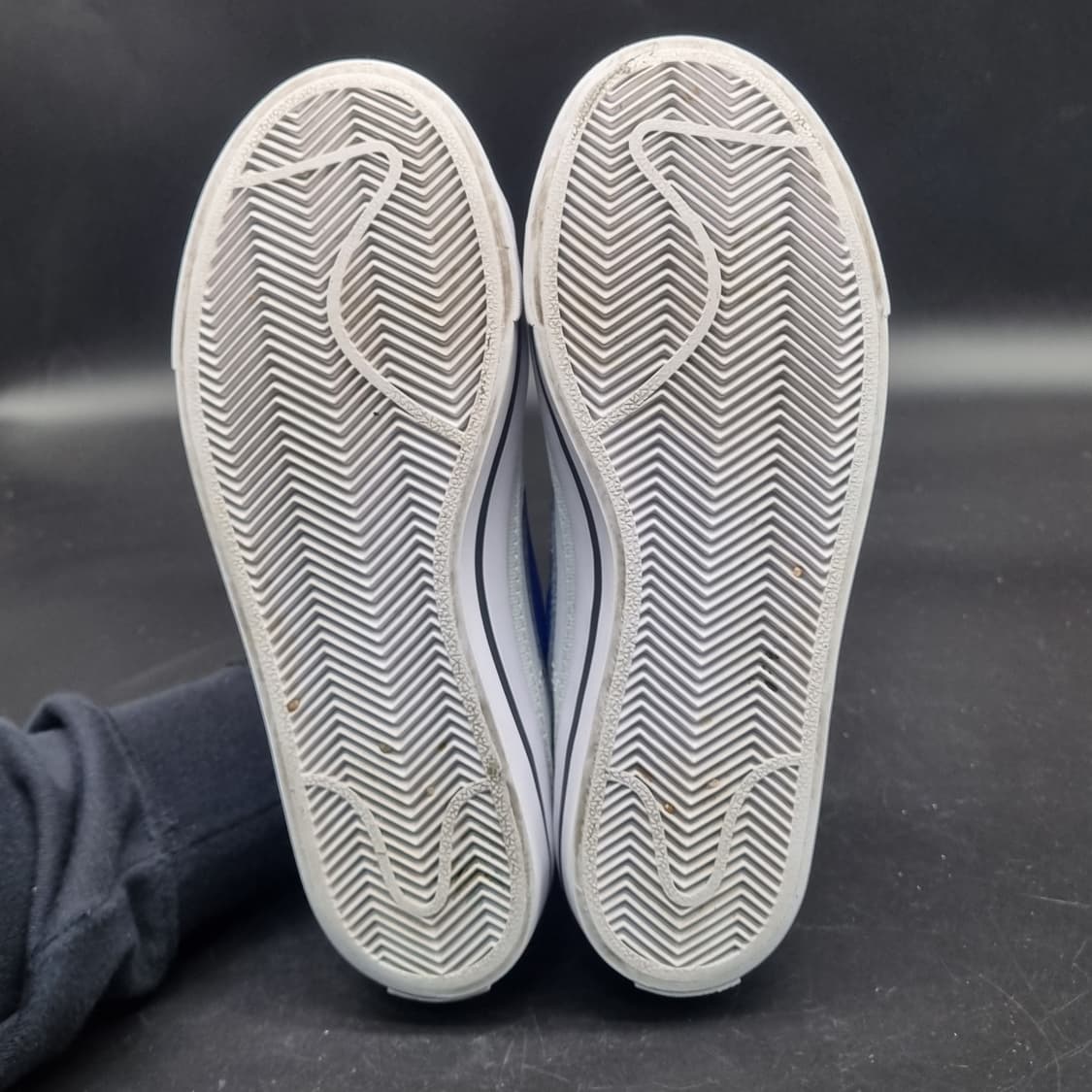 나이키 코트레거쉬 레더 스니커즈235 상품이미지3