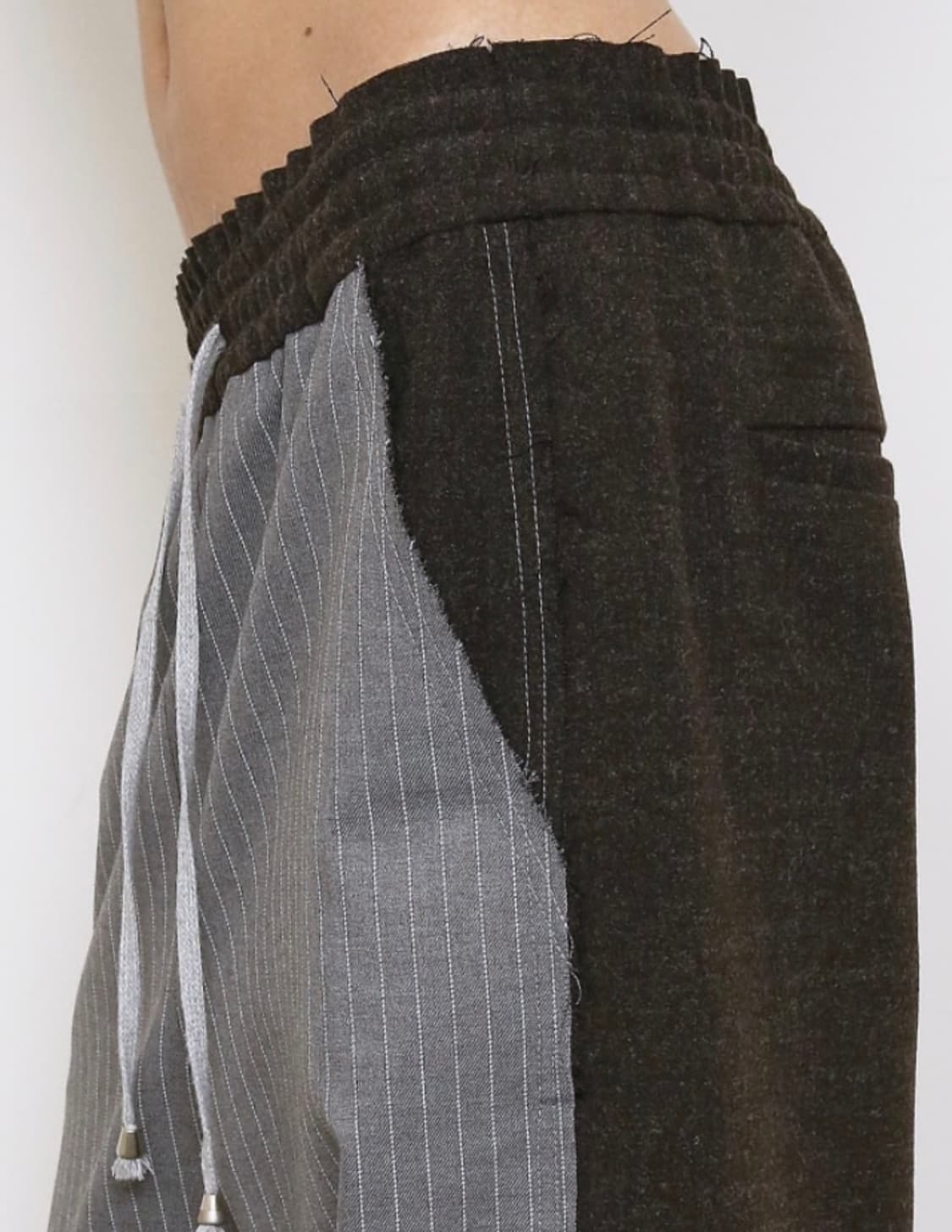 폴리수엠 바지 판매합니다 상품이미지5