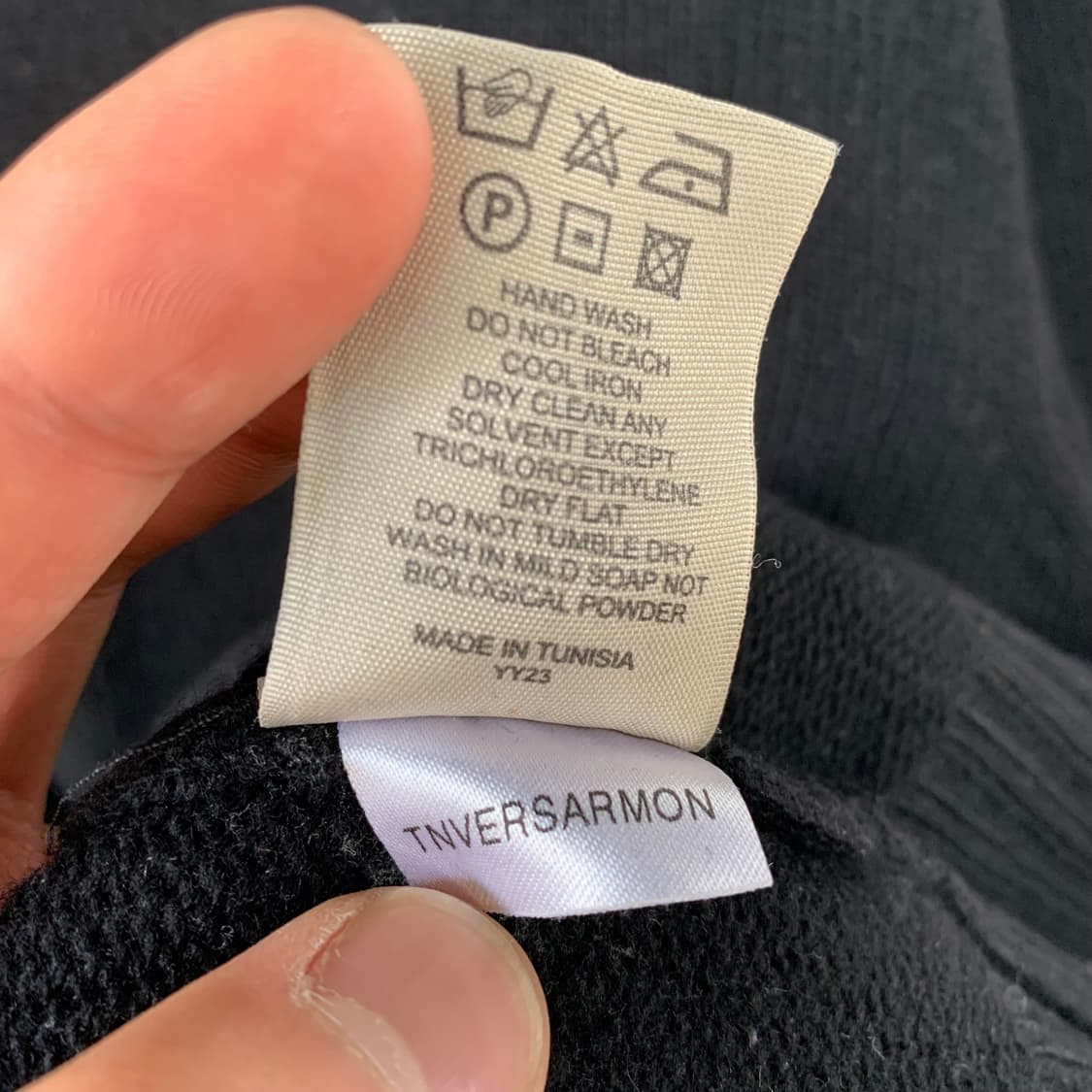 버버리 블랙 집업 니트 상품이미지4