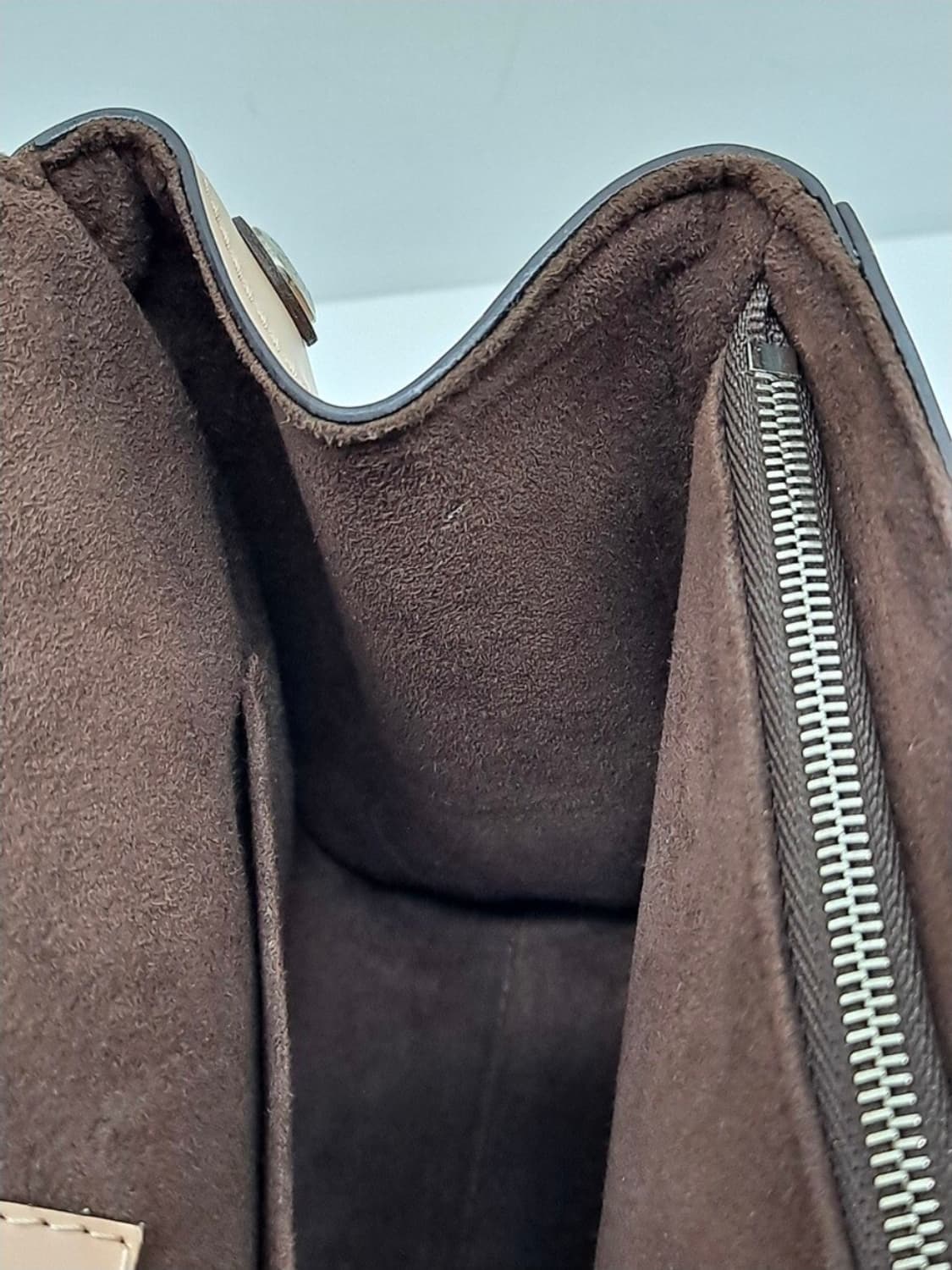 루이비통  클루니 비비 에피 MM사이즈 숄더백 상품이미지5