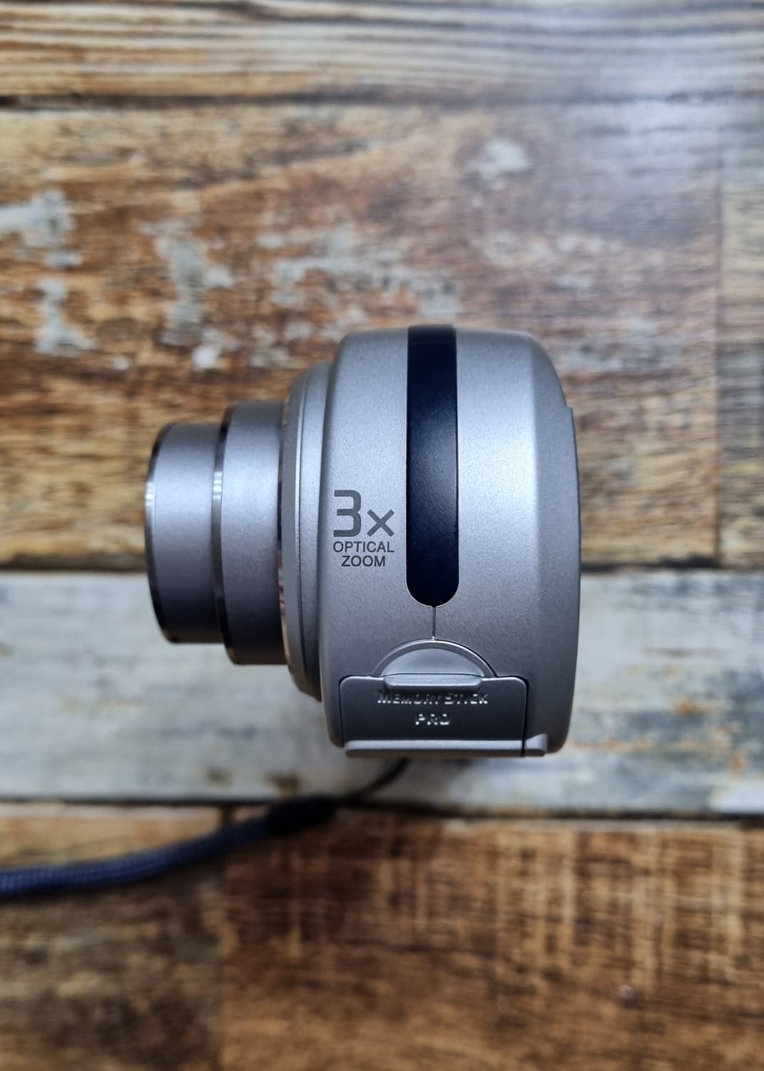 소니 사이버샷 디지털 카메라 DSC-P72 팝니다. 상품이미지4