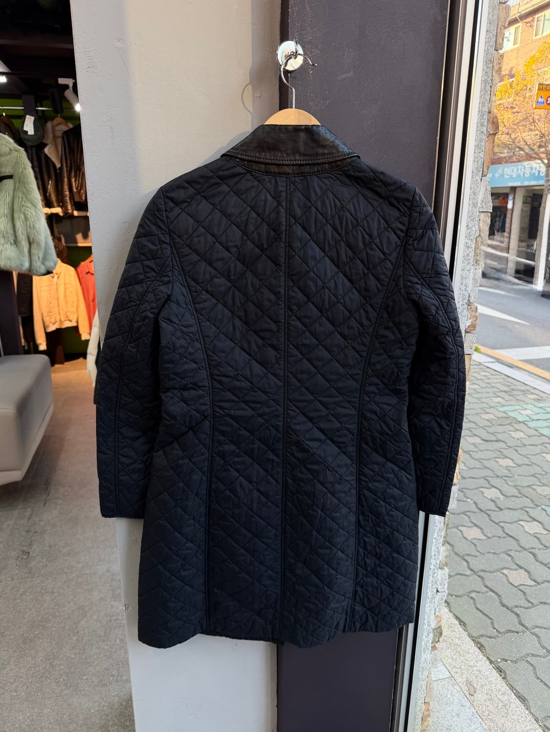 40/ 페라가모 레더 트리밍 퀄팅 패딩 자켓 상품이미지7