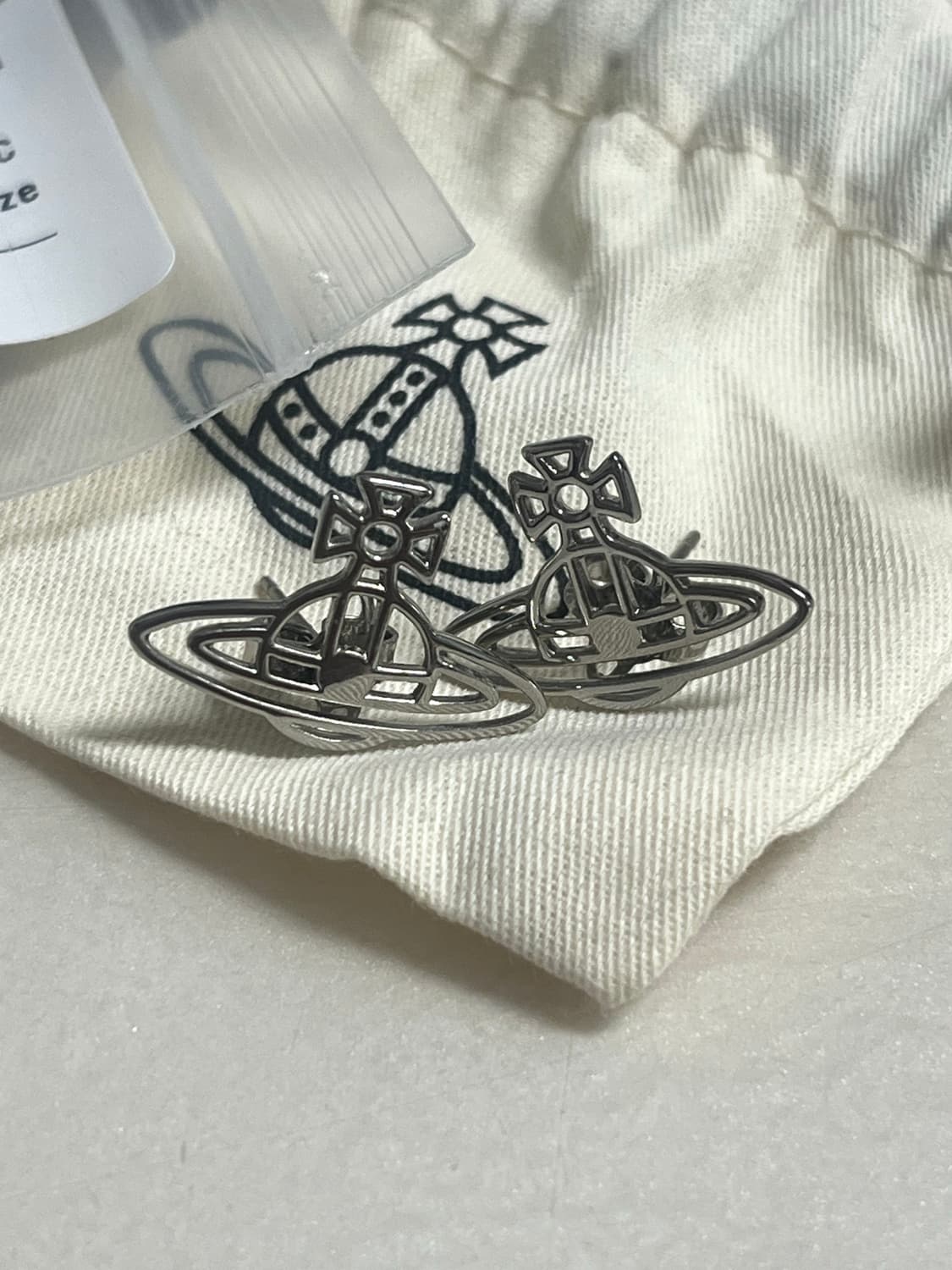 비비안웨스트우드 귀걸이 상품이미지1