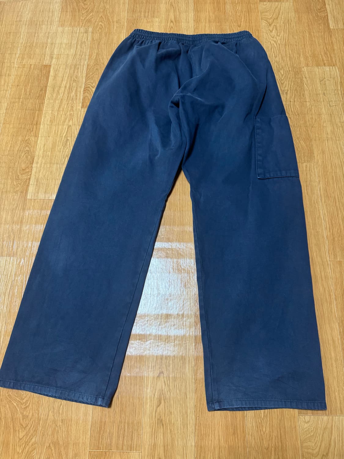 이지 갭 엔지니어드 바이 발렌시아가 사틴 카고 팬츠 네이비 상품이미지2