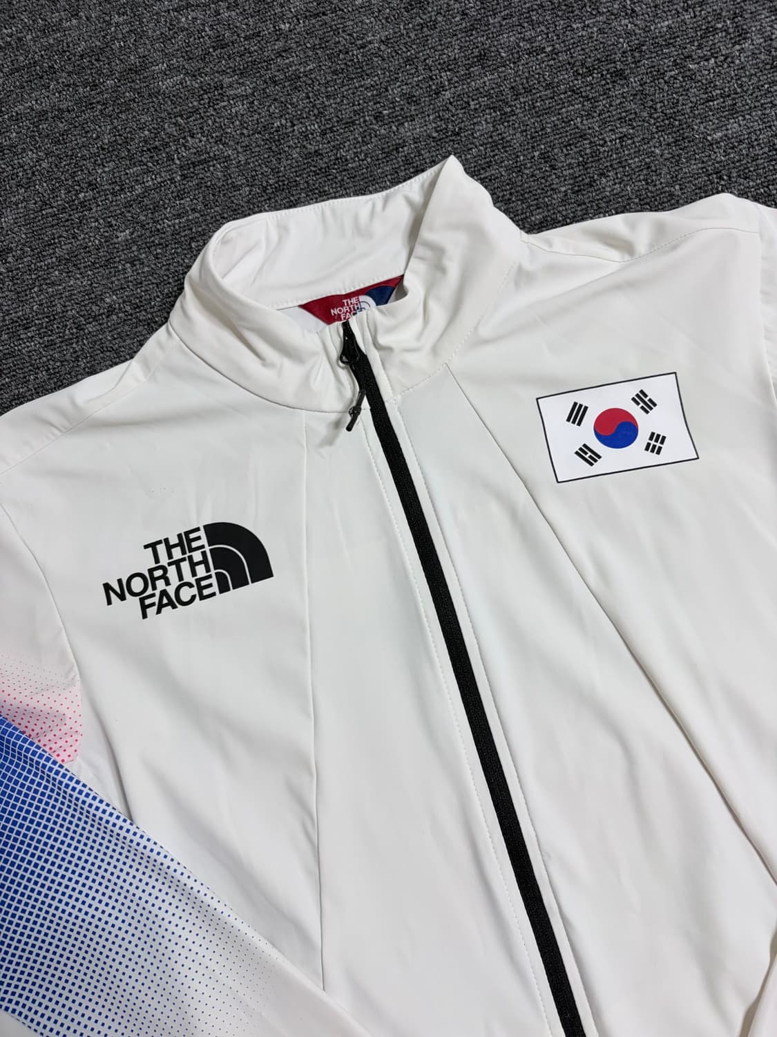 노스페이스 팀코리아 트레이닝 자켓 상품이미지3