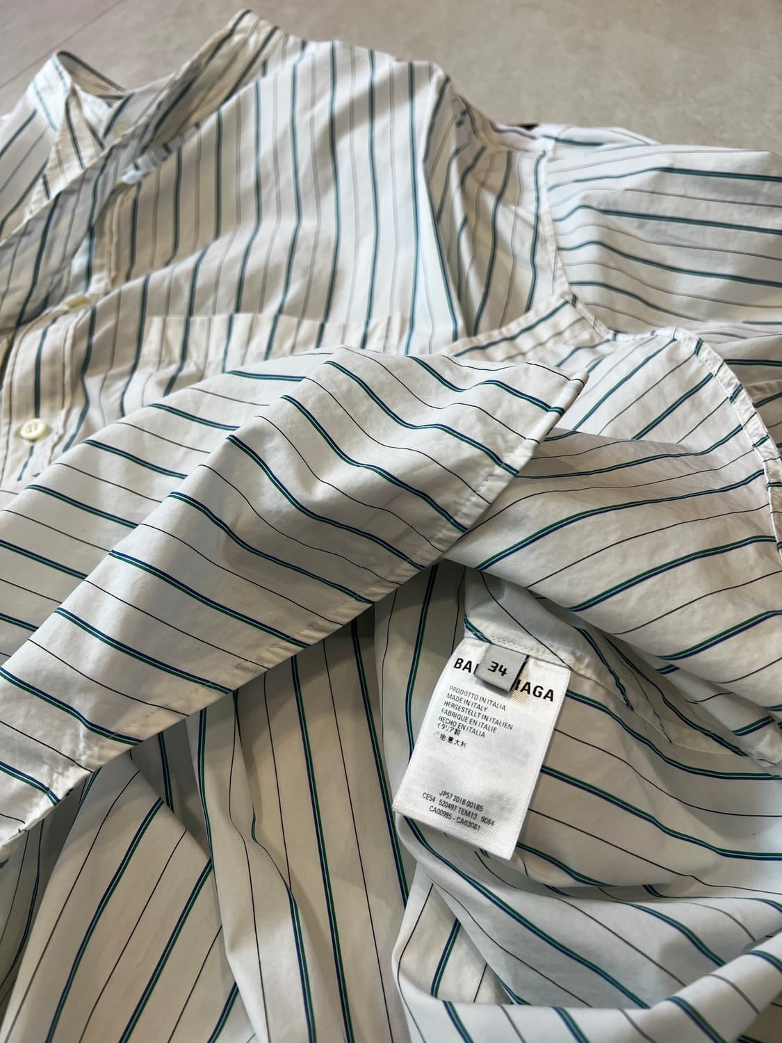 발렌시아가 백로고 셔츠 상품이미지4