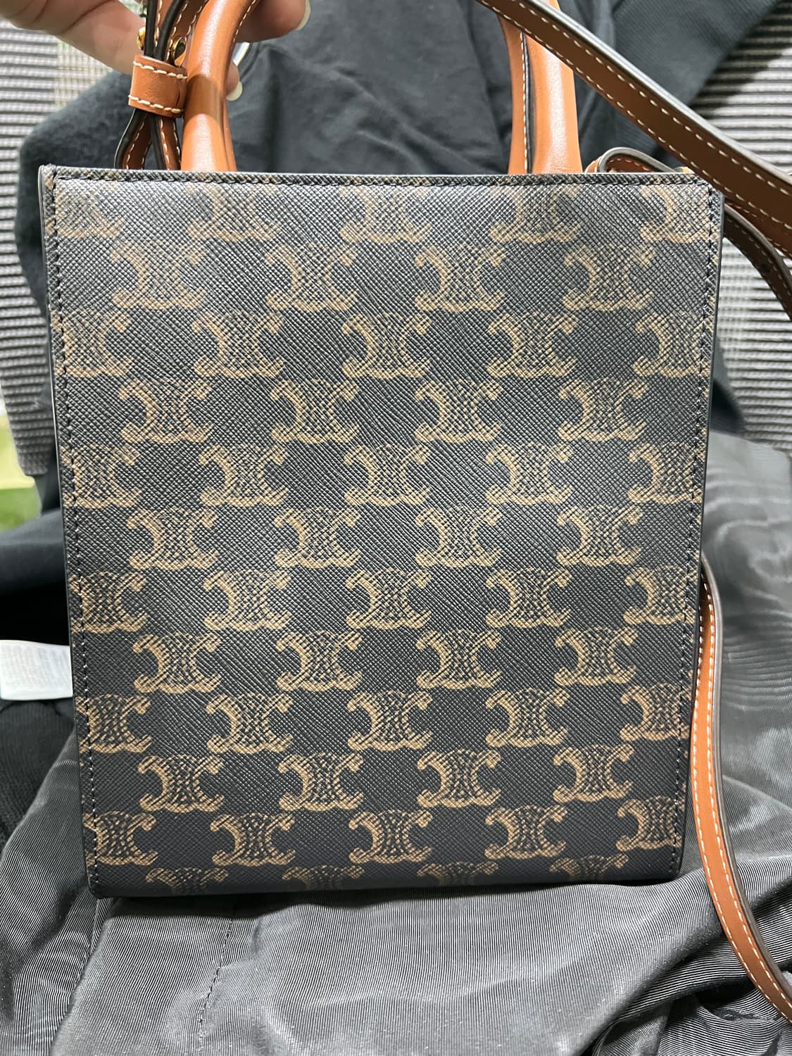 셀린느 카바스 트리옹프 버티컬 미니백 크로스백 상품이미지6