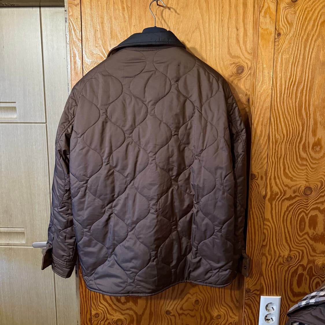 버버리 24 F/w 리버서블 퀼팅 패딩 자켓  상품이미지8