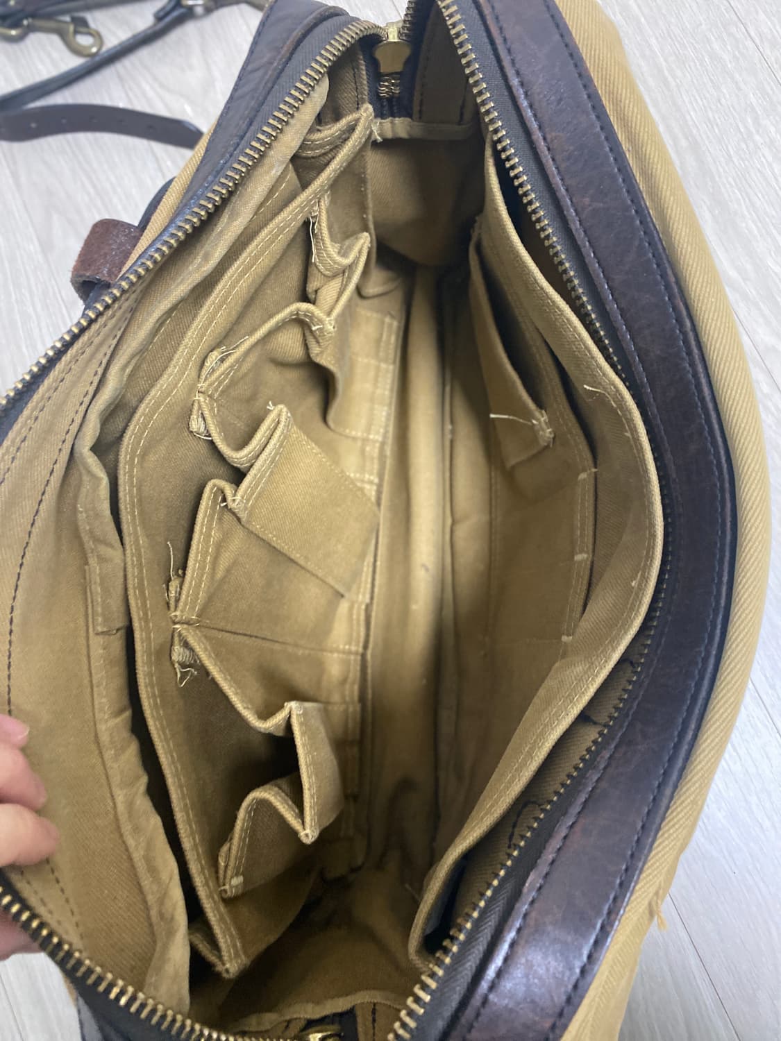 필슨 256 브리프 케이스 탄 상품이미지6