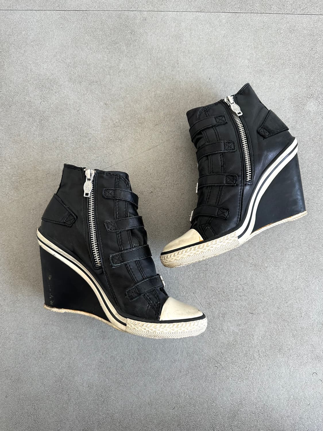 Ash 블랙 버클 레더 웨지 스니커즈 상품이미지2