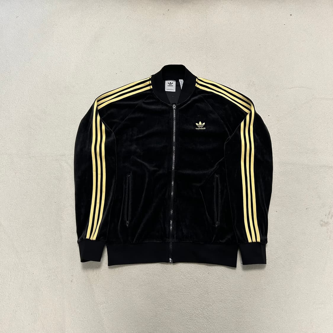 Adidas Superstar Velvet Track Jacket   상품이미지4