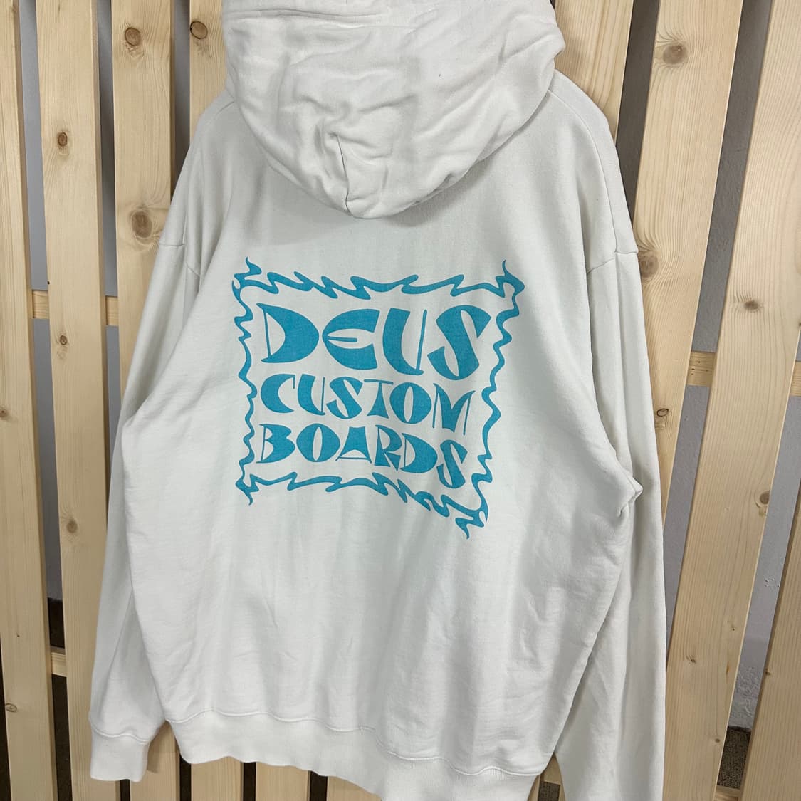 (L) 데우스 화이트 빅로고 후드티 상품이미지3