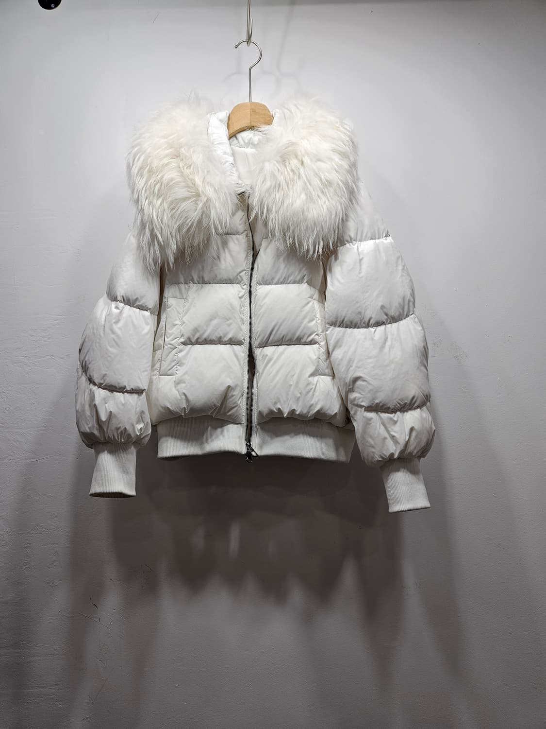 화이트 폭스 퍼카라 오리털 숏패딩M 상품이미지1