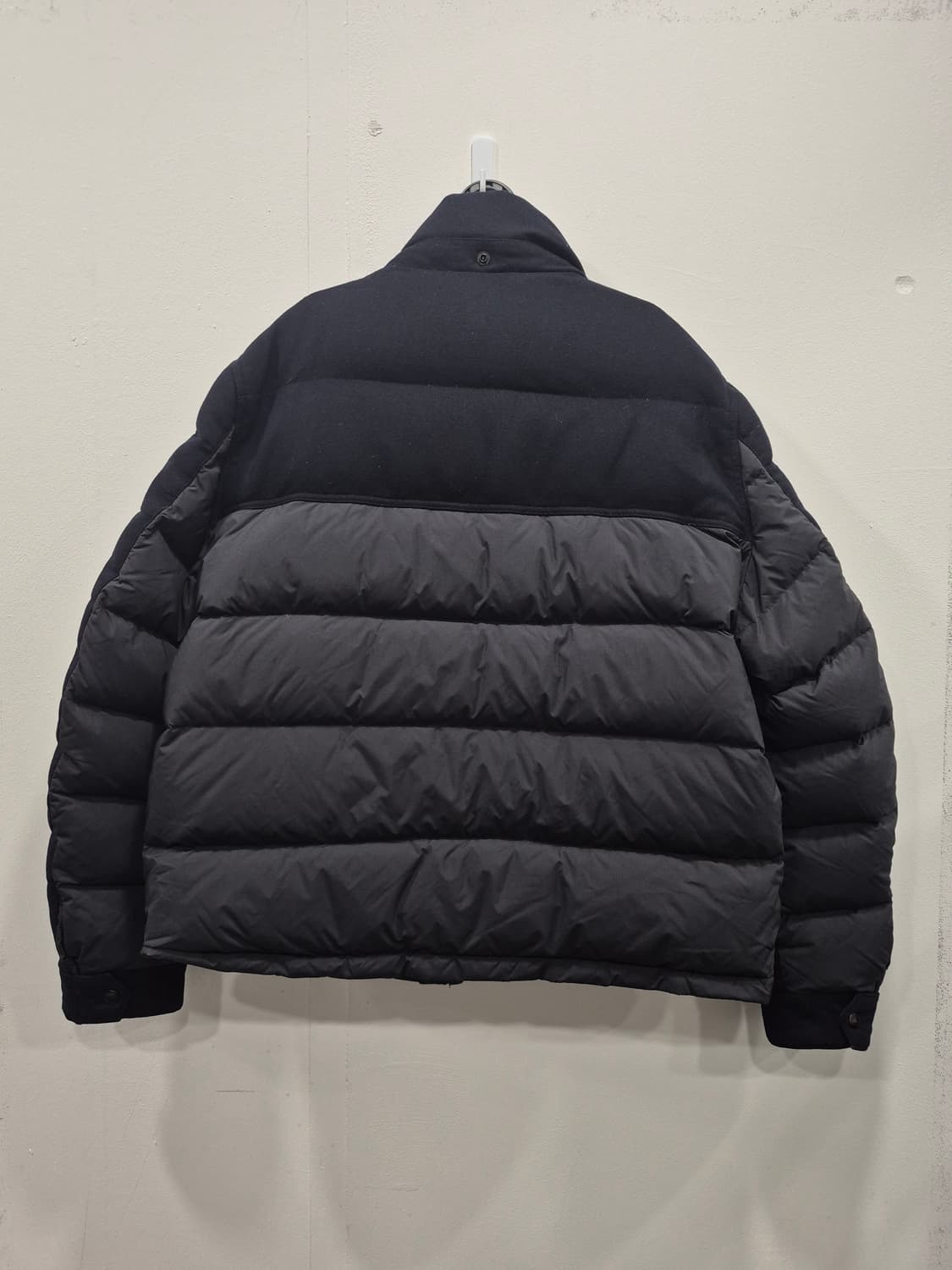 몽클레르(Moncler) 'Rillieux' 다운 패딩 점퍼 남성 110 상품이미지2