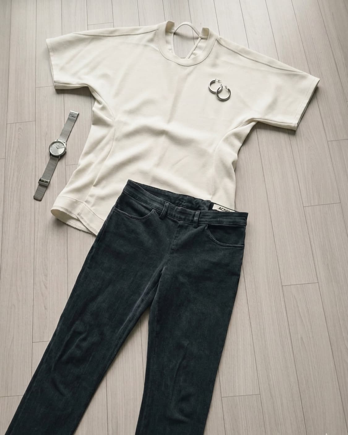 [SYSTEM] 시스템 백 스트랩 포인트 오버핏 반팔 티셔츠 상품이미지1