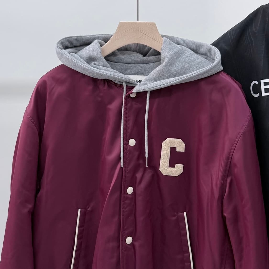 [S+급/44] 셀린느 테디 후드 백로고 봄버 바시티자켓 버건디 상품이미지3