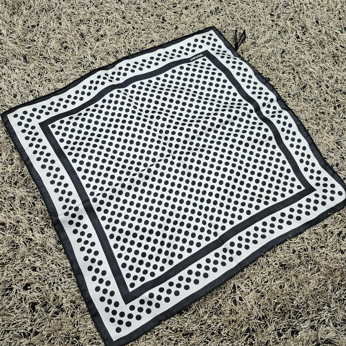 톰포드 폴카 실크 도트 스카프 상품이미지1