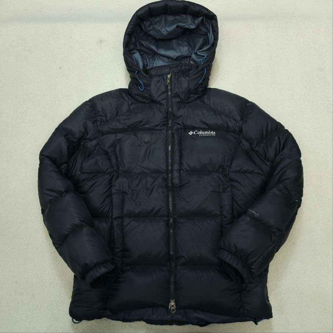 컬럼비아 티타늄 후드 패딩 M 상품이미지2