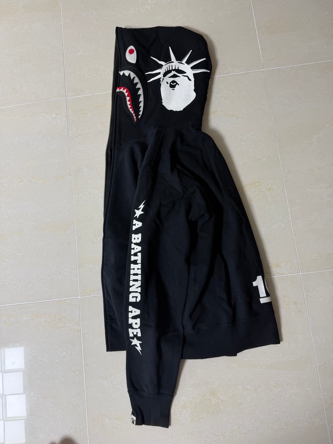 Bape 베이프 NYC 10주년 샤크 후드 블랙 상품이미지3