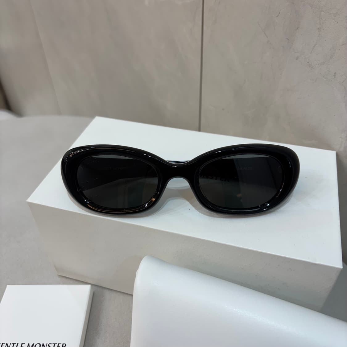 젠틀몬스터 savage 블랙 선글라스 상품이미지7