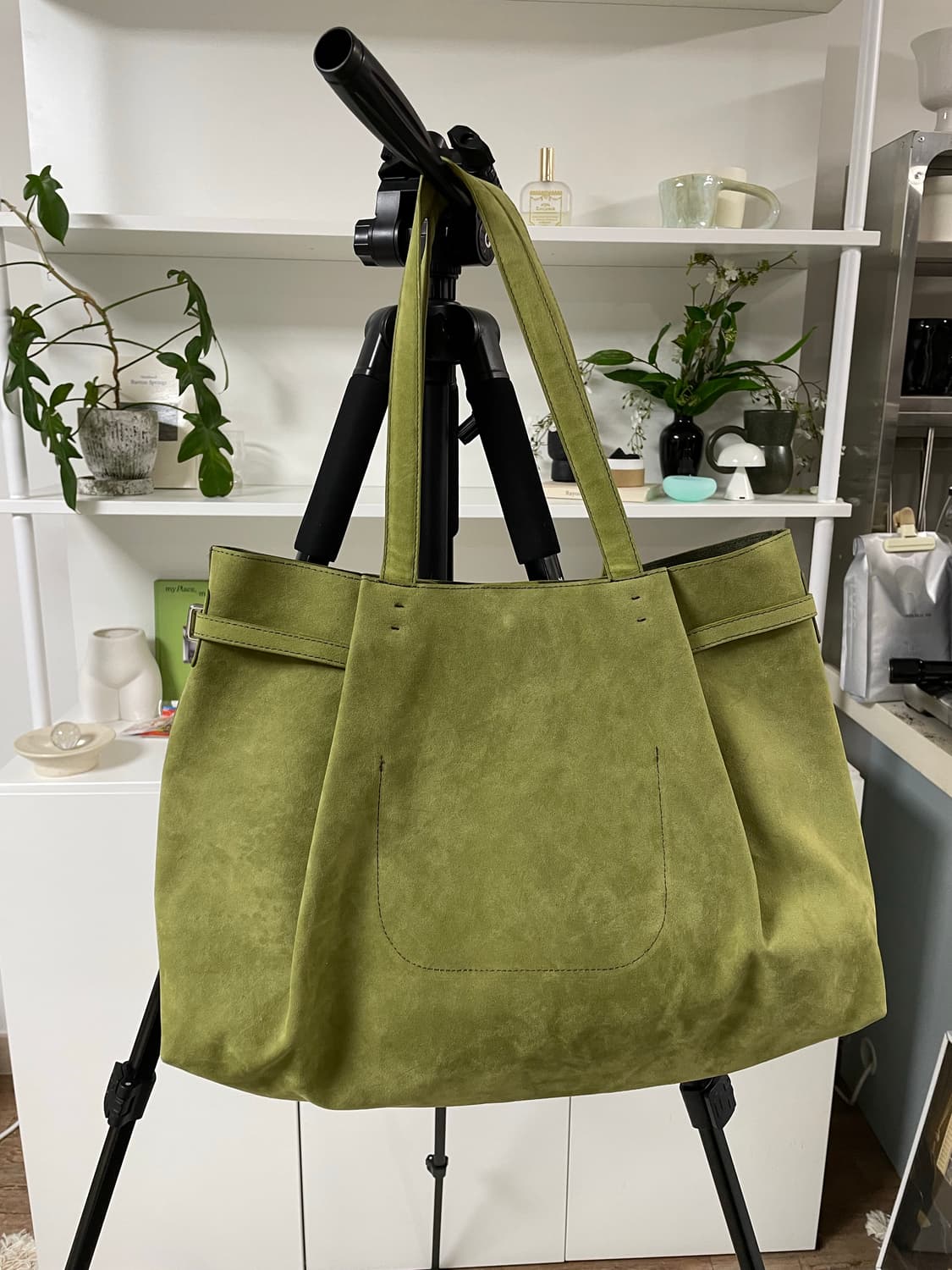 히어리 스웨이드 그린 가방 상품이미지2