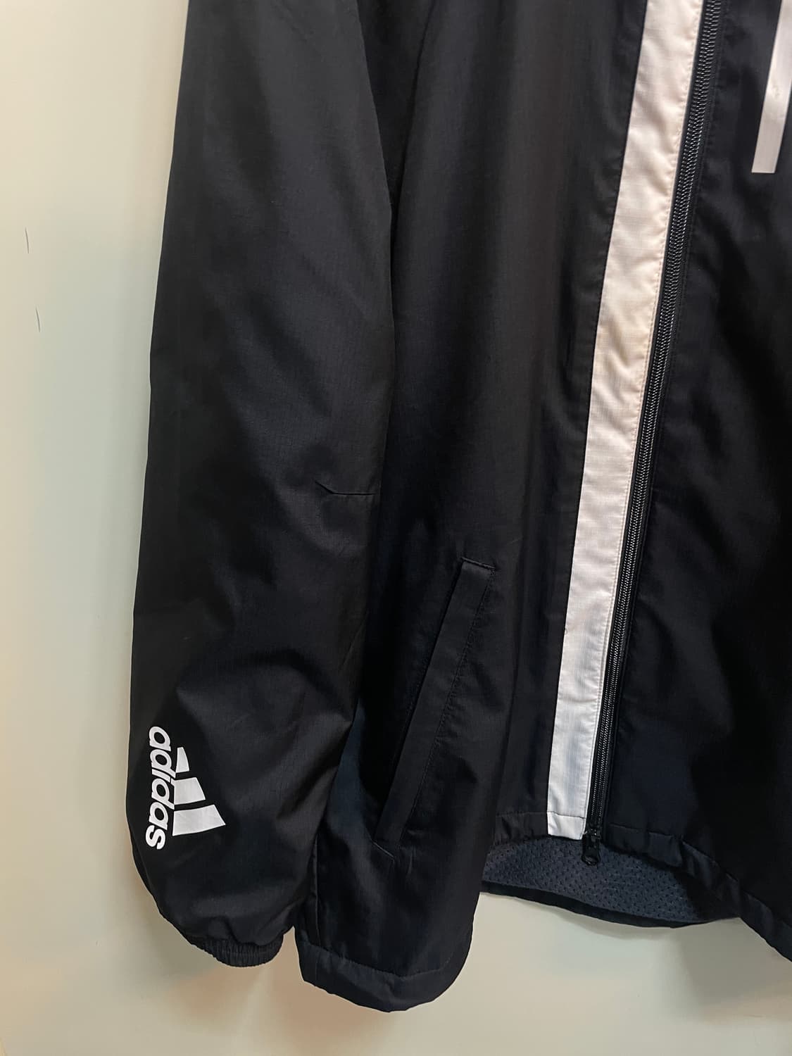 아디다스 바람막이 블랙 상품이미지5