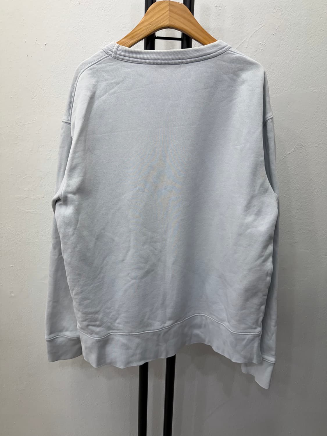 정품) 아크네스튜디오 남성 맨투맨 L 상품이미지4