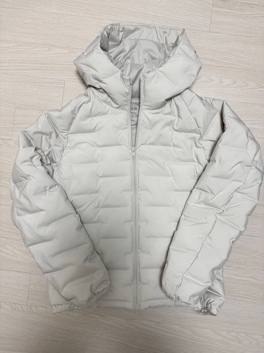 유니클로 경량패딩 상품이미지1