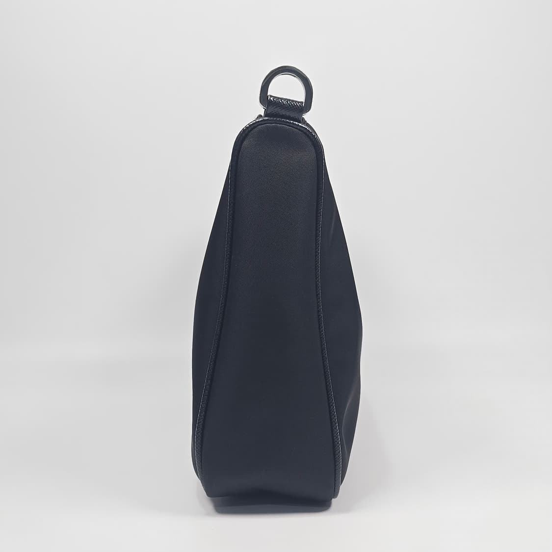 프라다 로고 리나일론 크로스백 상품이미지4