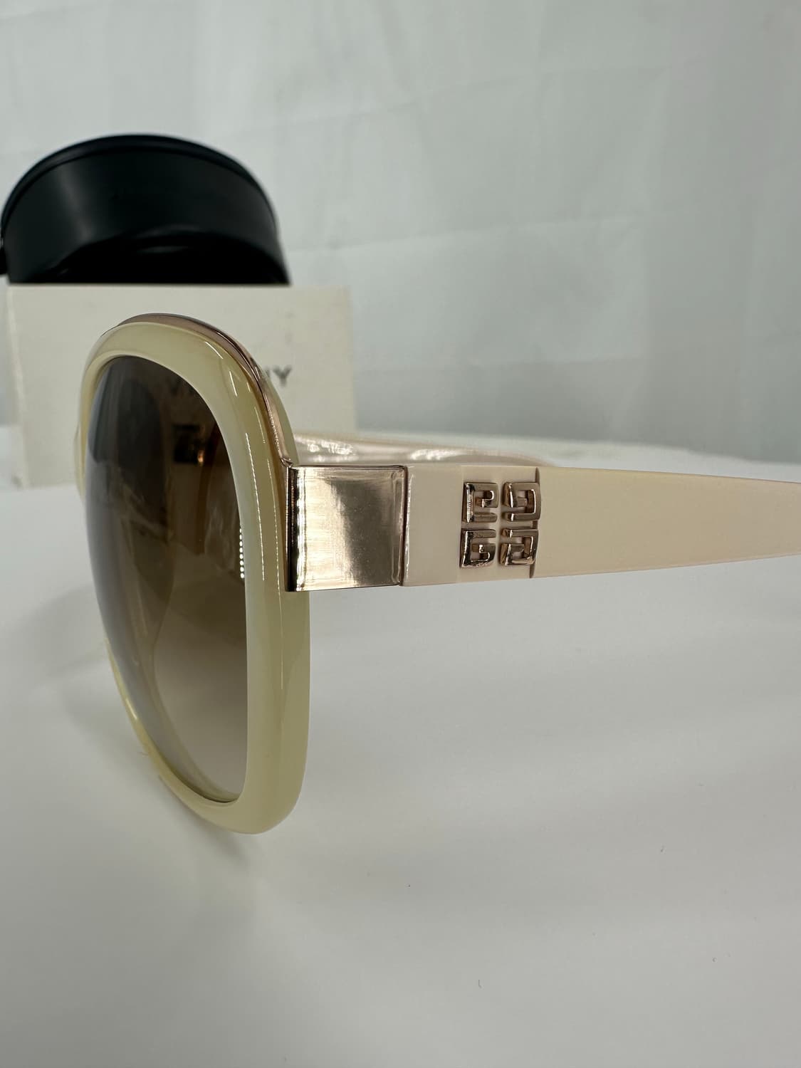 [새상품 무료배송] 정품 지방시 Made in Italy 선글라스 상품이미지4