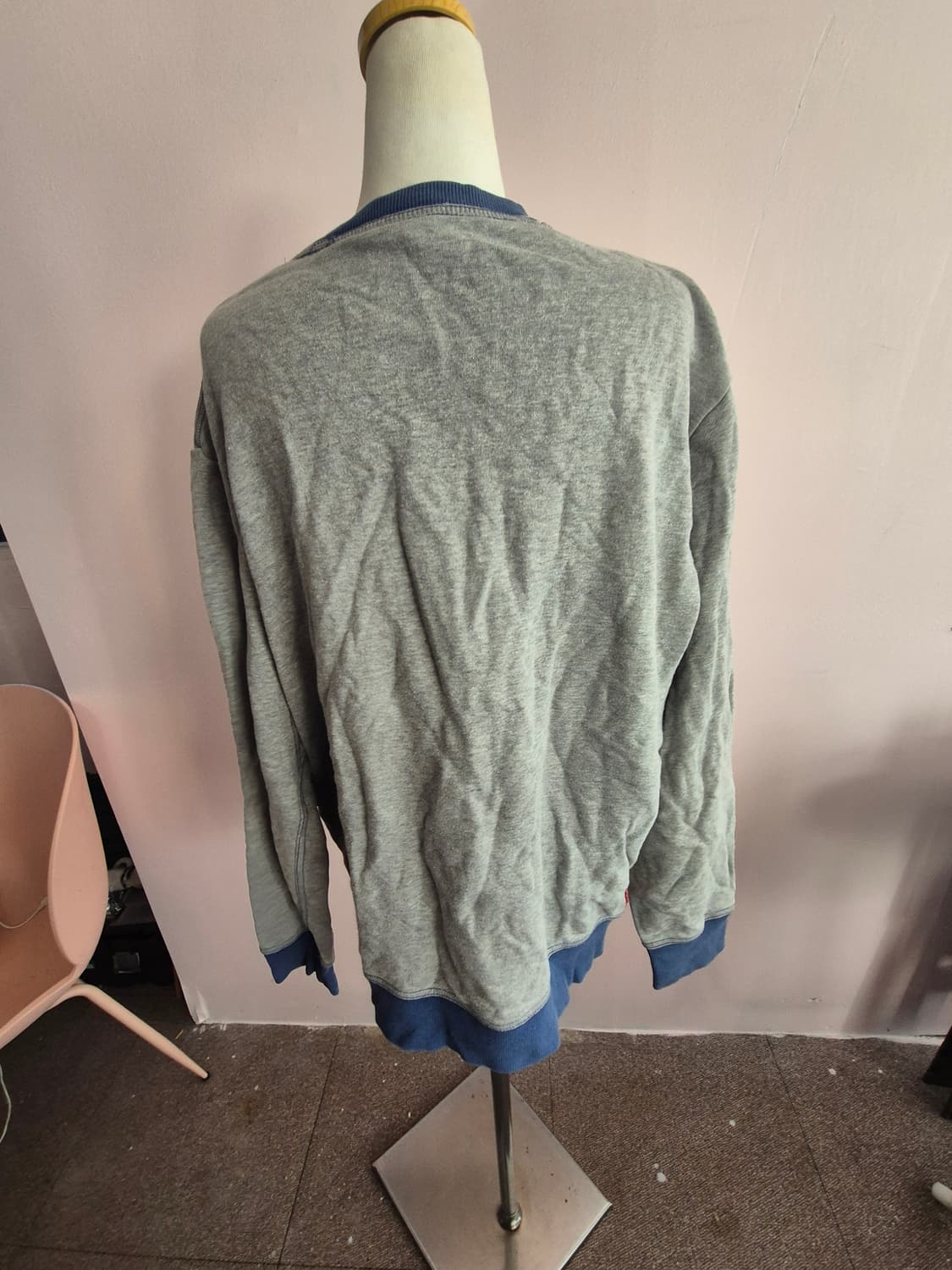 리바이스 LEVI'S 회색 맨투맨 티셔츠 상품이미지2