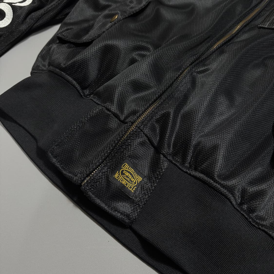 VANSON 22ss 블랙컬러 양면 패치 로고 슬리브 자수 메쉬 MA-1 상품이미지7