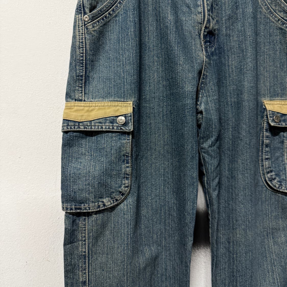 VTG 빈티지 배색 포켓 디테일 워싱 와이드 카고 데님 팬츠 상품이미지4