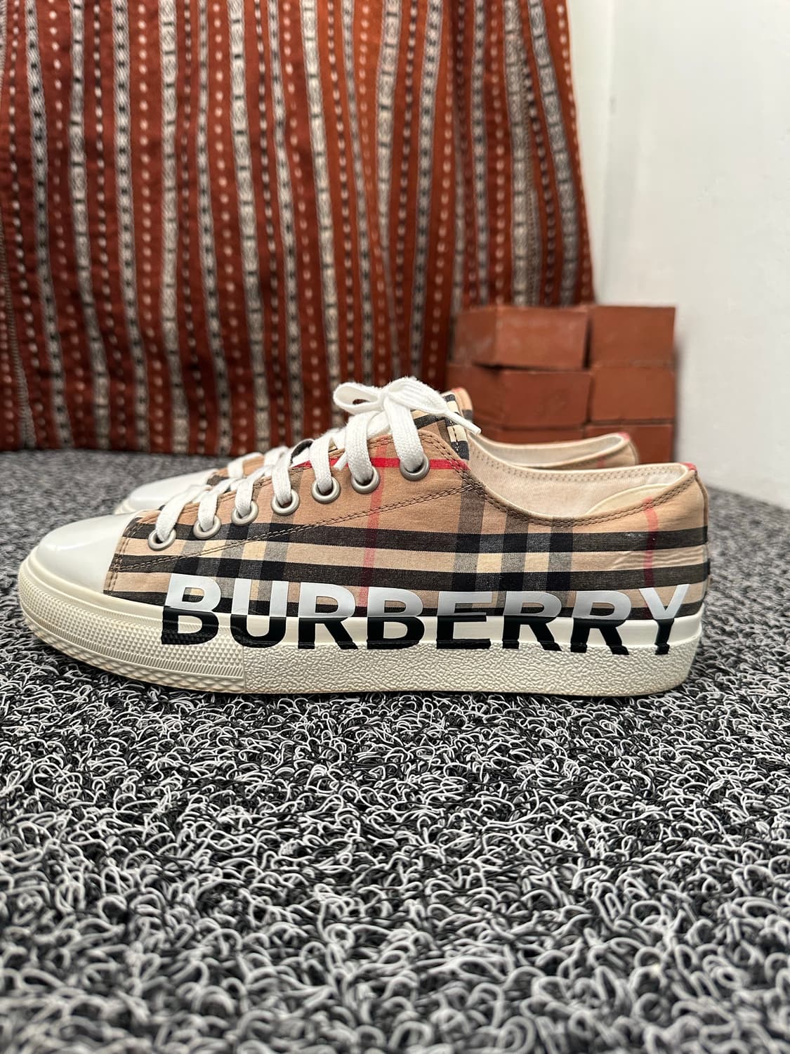 버버리 체크 코튼 스니커즈 상품이미지3