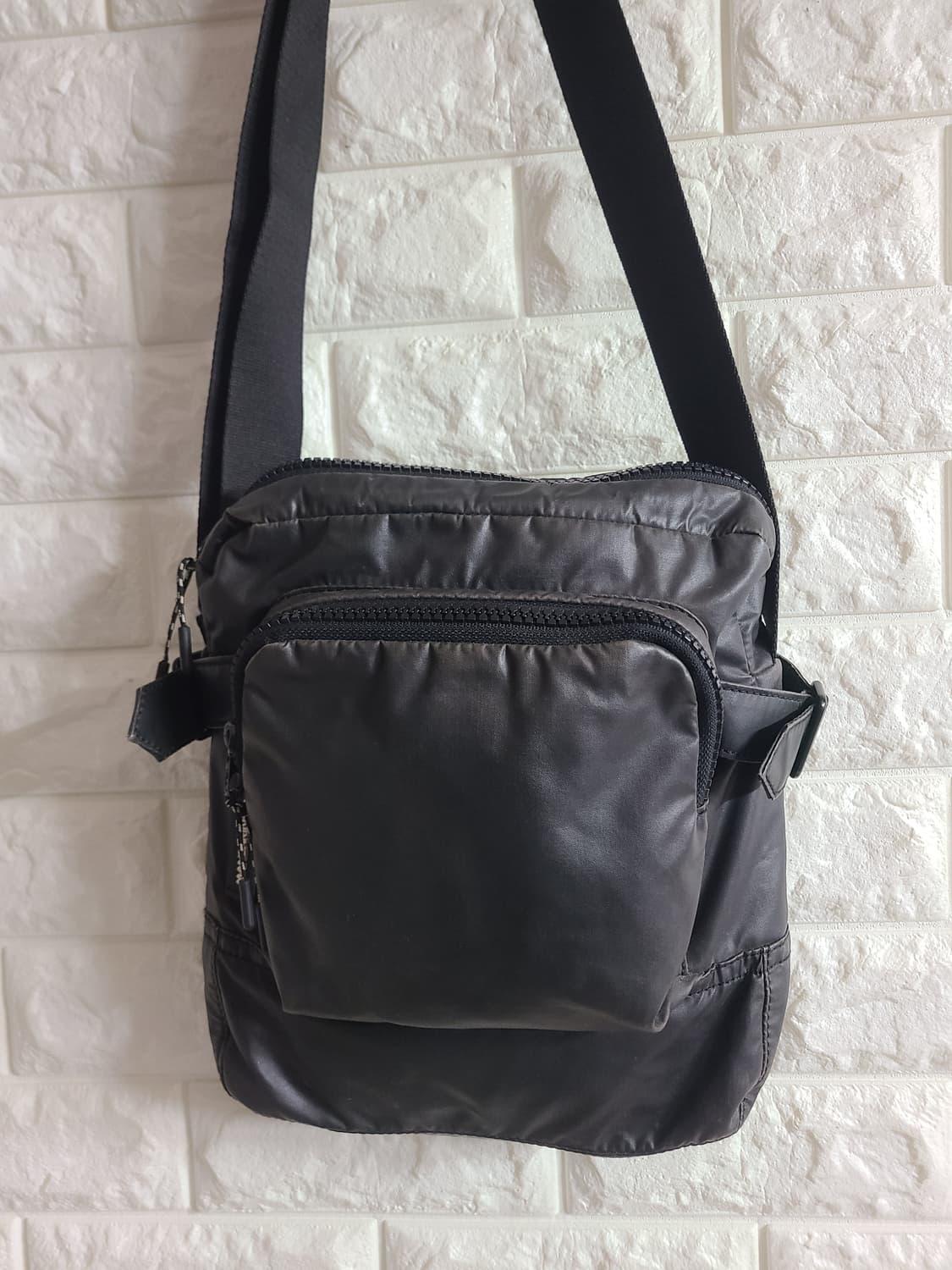 만다리나덕 크로스백 상품이미지1