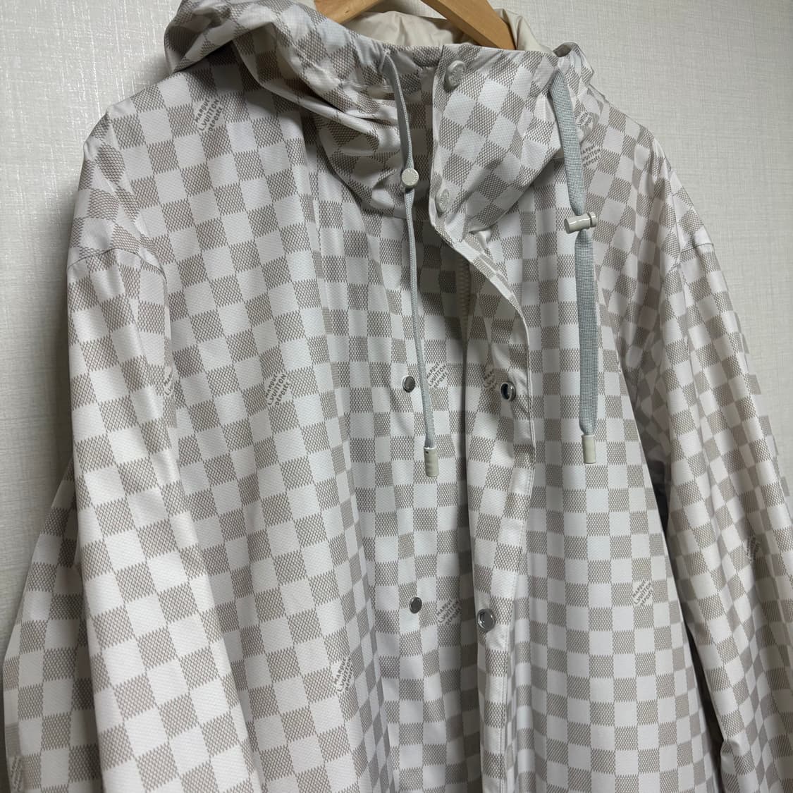 [54/백화점판/새상품급] 루이비통 다미에 레인코트 자켓 상품이미지2