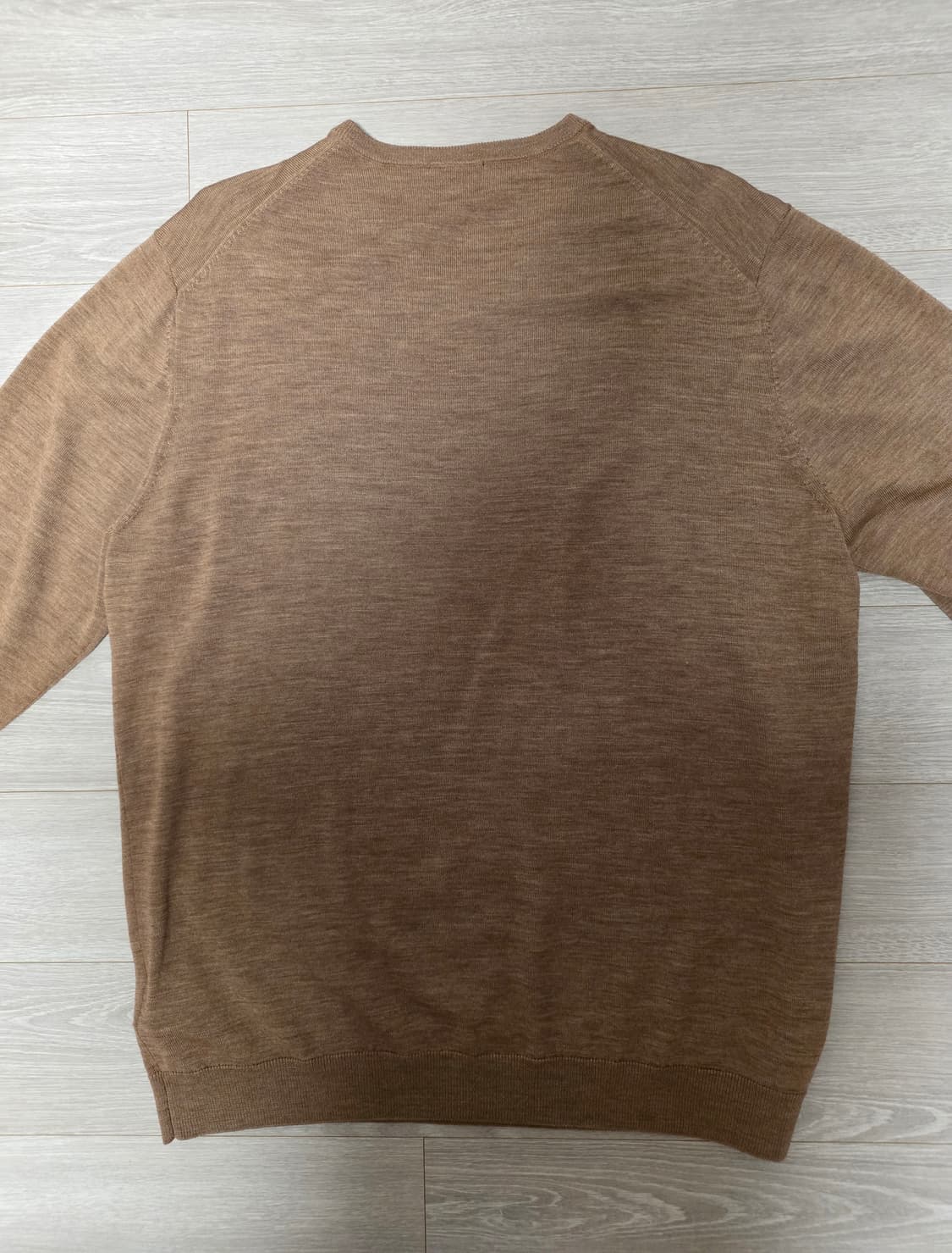 H&M 메리노 울 브이넥 니트 XL
 상품이미지4