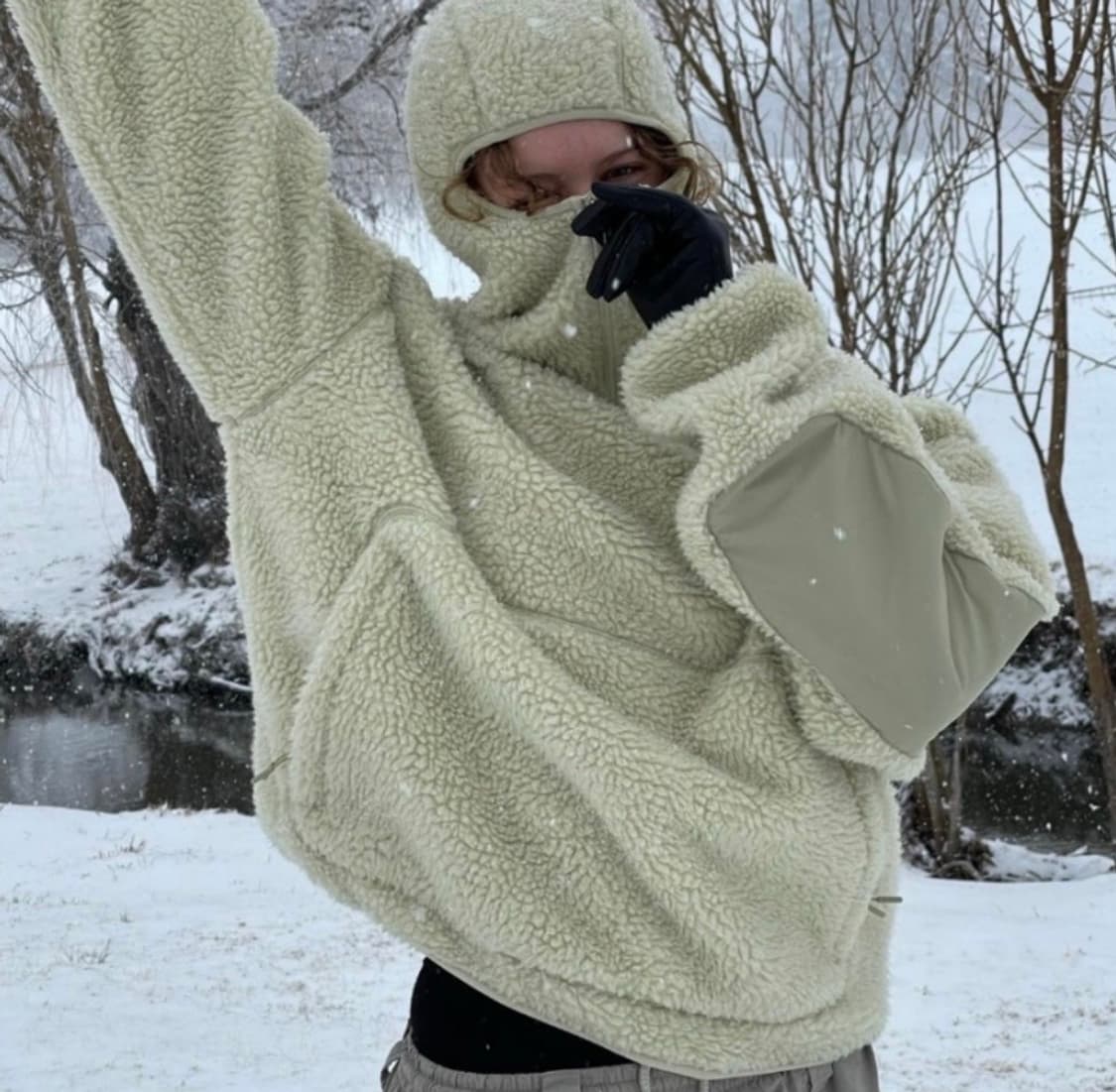 엔타이어스튜디오 플러피 플리스 후드 S  상품이미지1