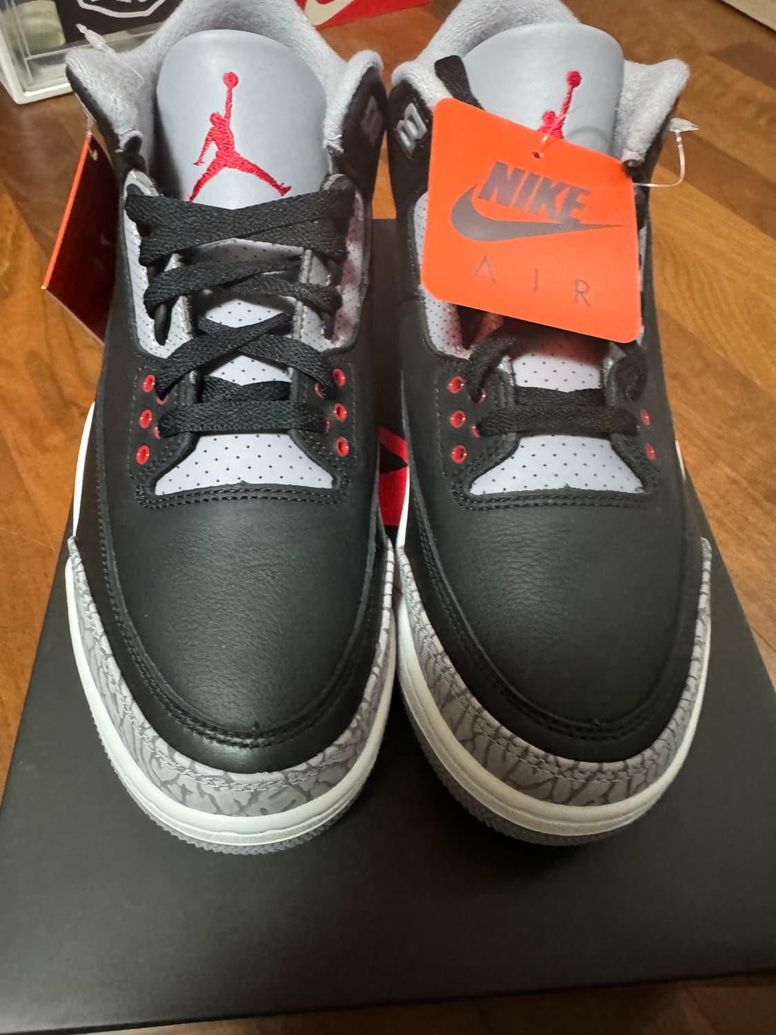 정품새제품 2024 나이키 조던3 블랙시멘트 275mm 상품이미지2