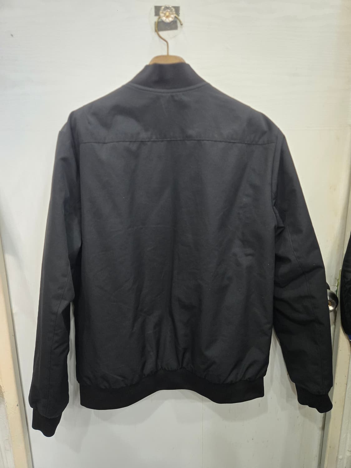 100,L)) NEPA 네파 올블랙 항공점퍼! 깔끔하고 이뻐요 ㅎㅎ 상품이미지3