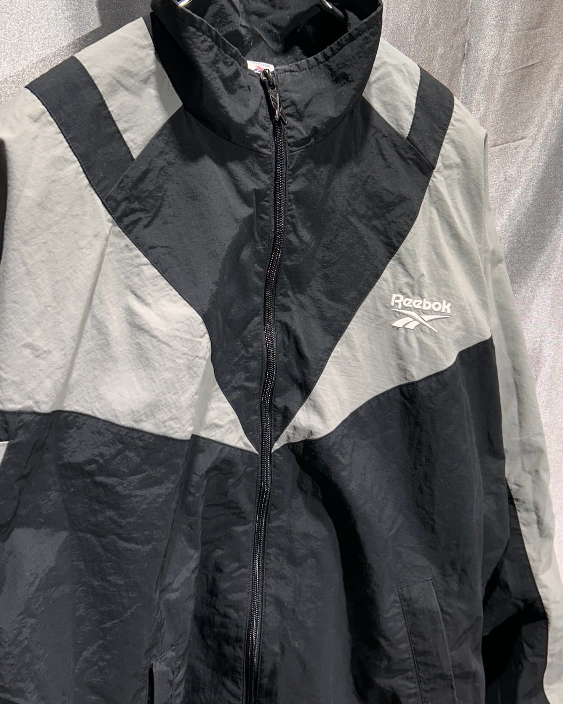 L 리복 90s 올드스쿨 V라인 배색 블랙 바람막이 상품이미지4