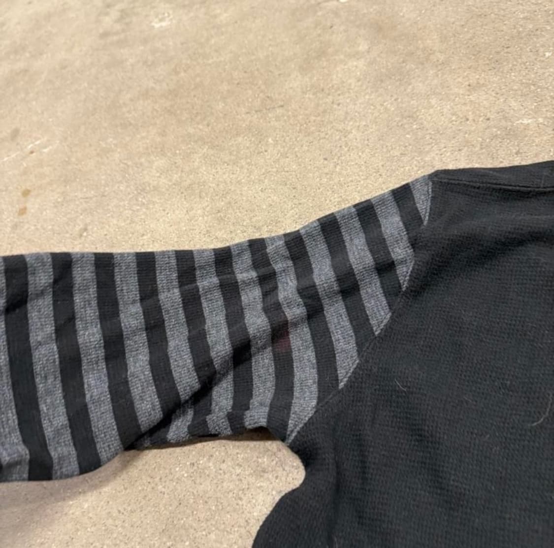 black striped henley thermal longsleeve 상품이미지5