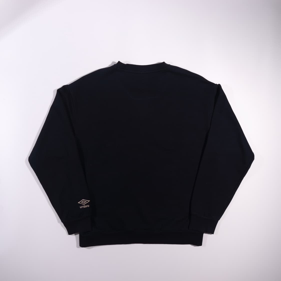 엄브로 아치로고 맨투맨 B215 상품이미지4