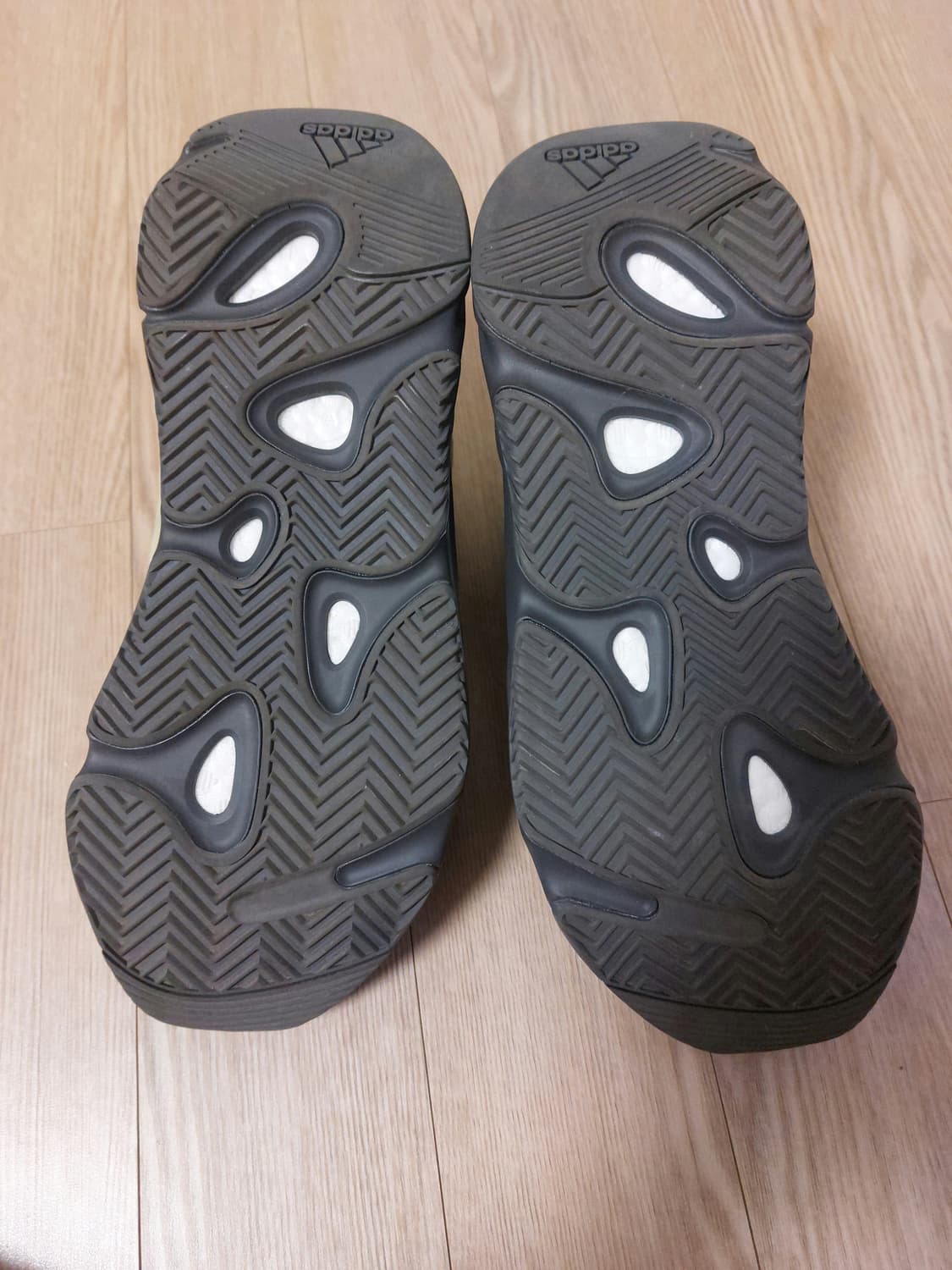 280)아디다스 이지 부스트 700 MNVN레진 상품이미지6